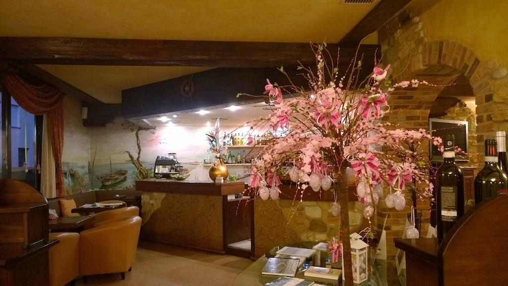 Hotel Ferrari Goro
