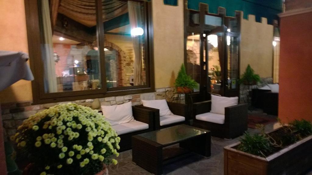 Hotel Ferrari *