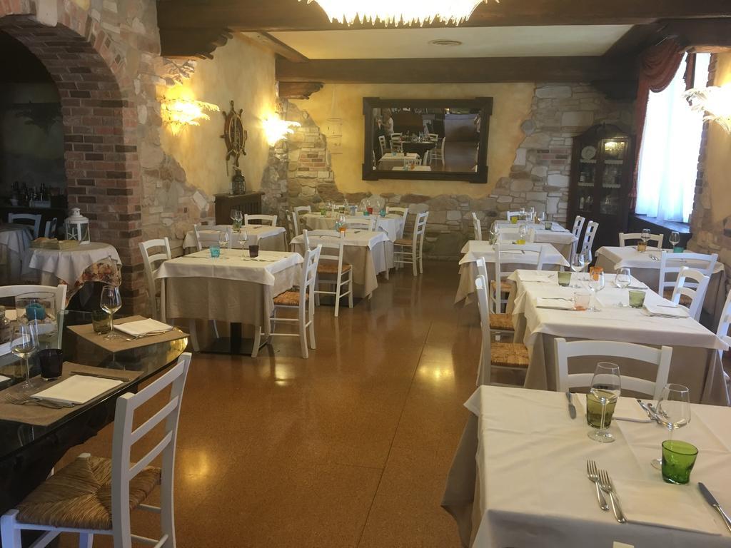 Hotel Ferrari Goro